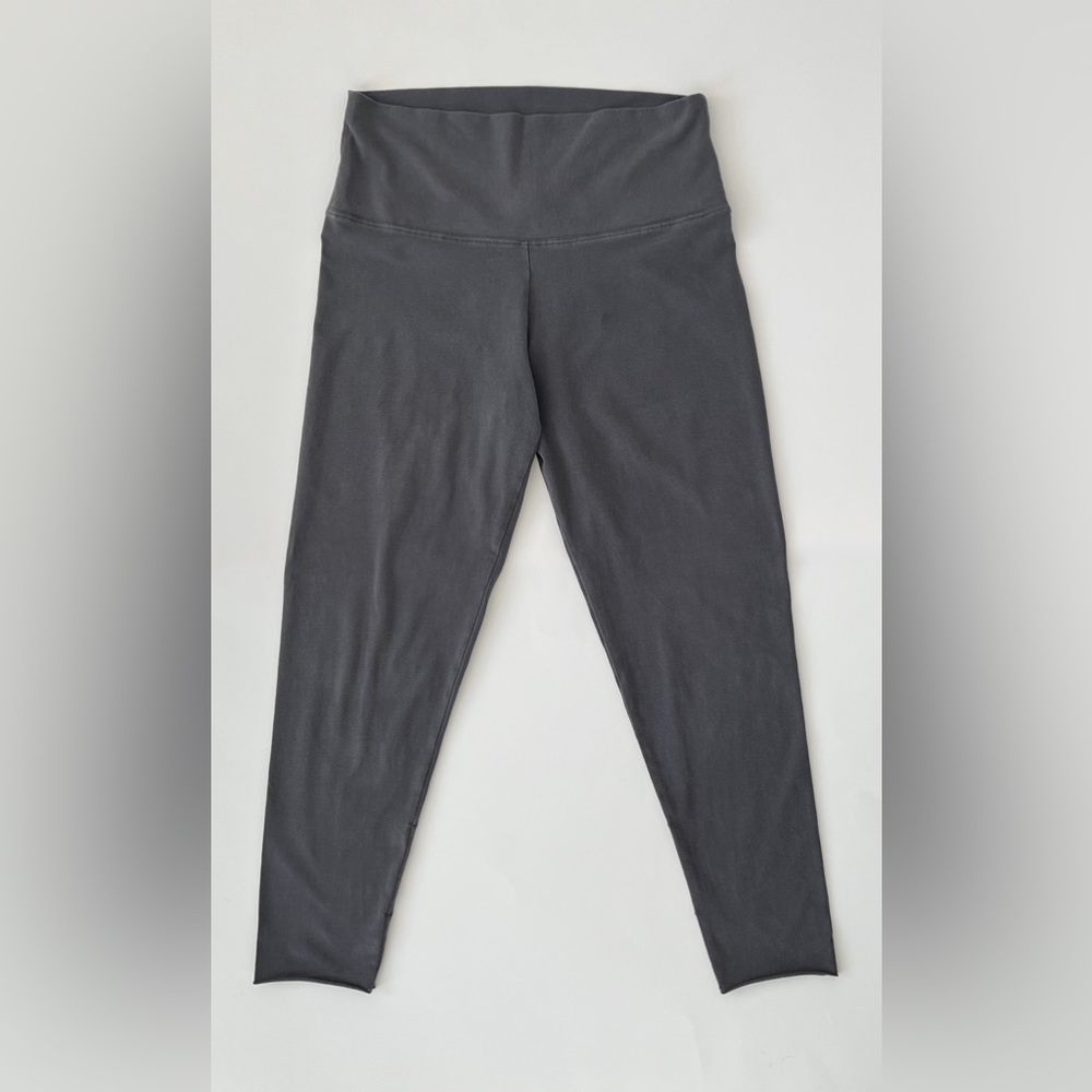 Aritzia Chill Cropped Legging